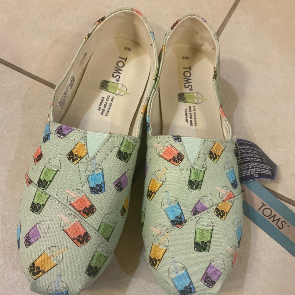 Watercolor limited edition matcha boba Toms